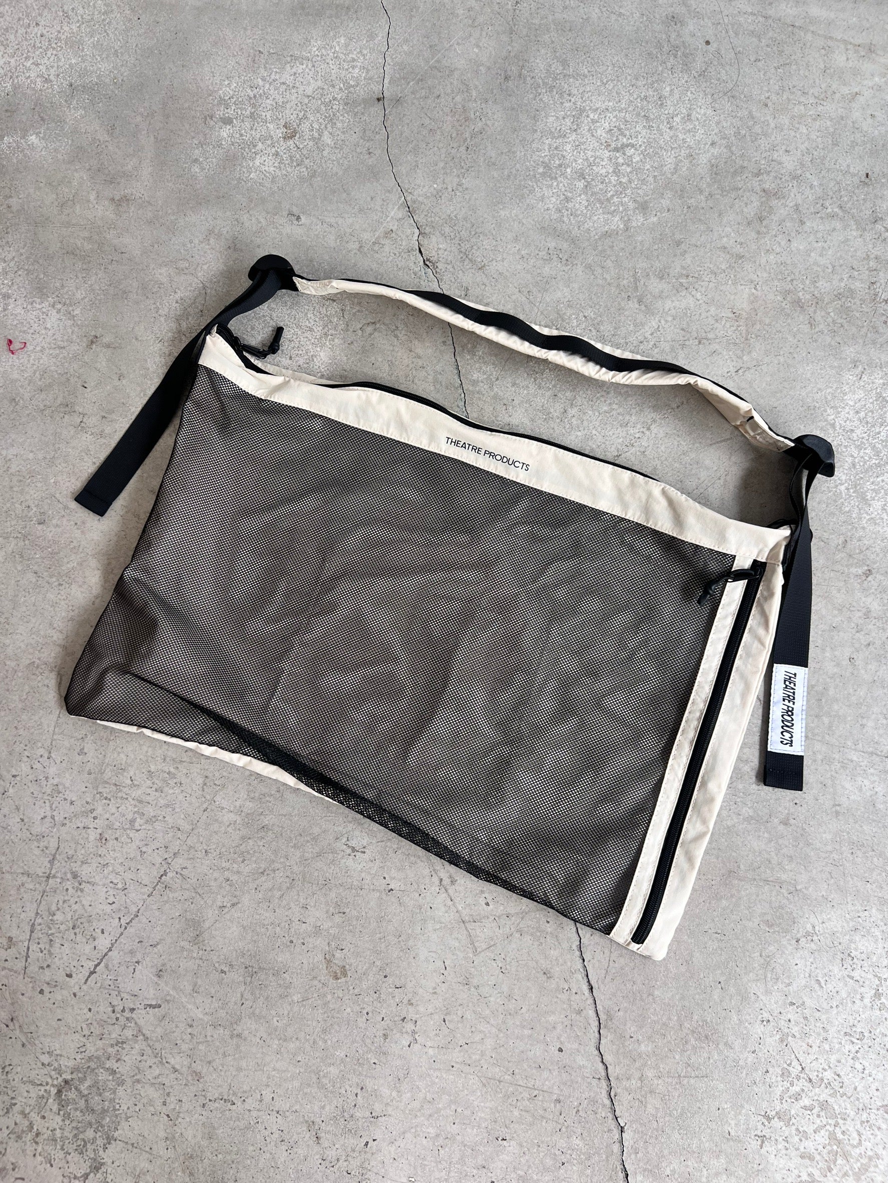 OBLONG 100 – THEATRE PRODUCTS